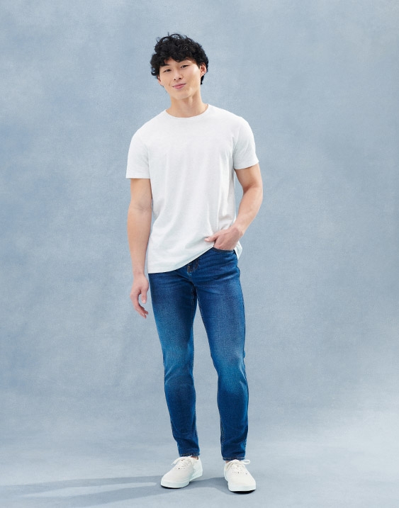 https://img.hollisterco.com/is/image/anf/hco-2023-JulyWk2-D-Jeans-Cat-Mens-Fit-Guide-R-Athletic.jpg