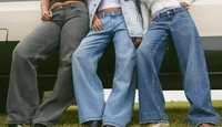 Curvy Low-Rise Medium Wash Foldover Waist Super Baggy Jeans