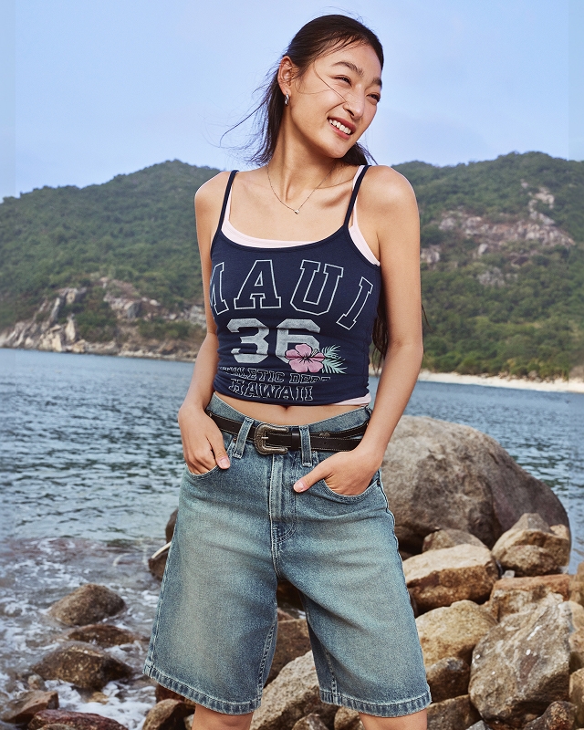 ウィメンズ & メンズファッション | ティーンファッション | Hollister Co.