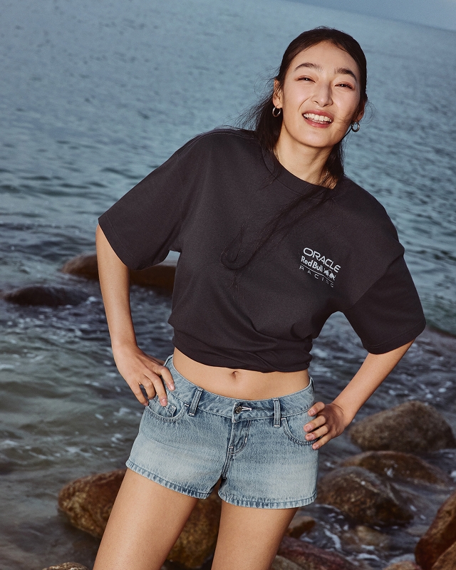 ウィメンズ & メンズファッション | ティーンファッション | Hollister Co.