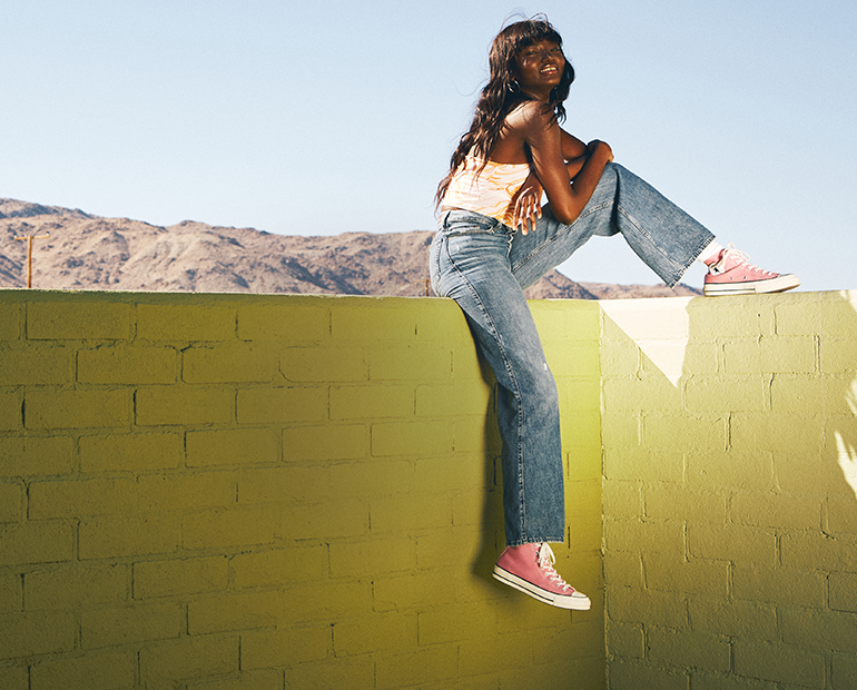 Clothing for Girls & Guys | Teen Clothing | Hollister Co.